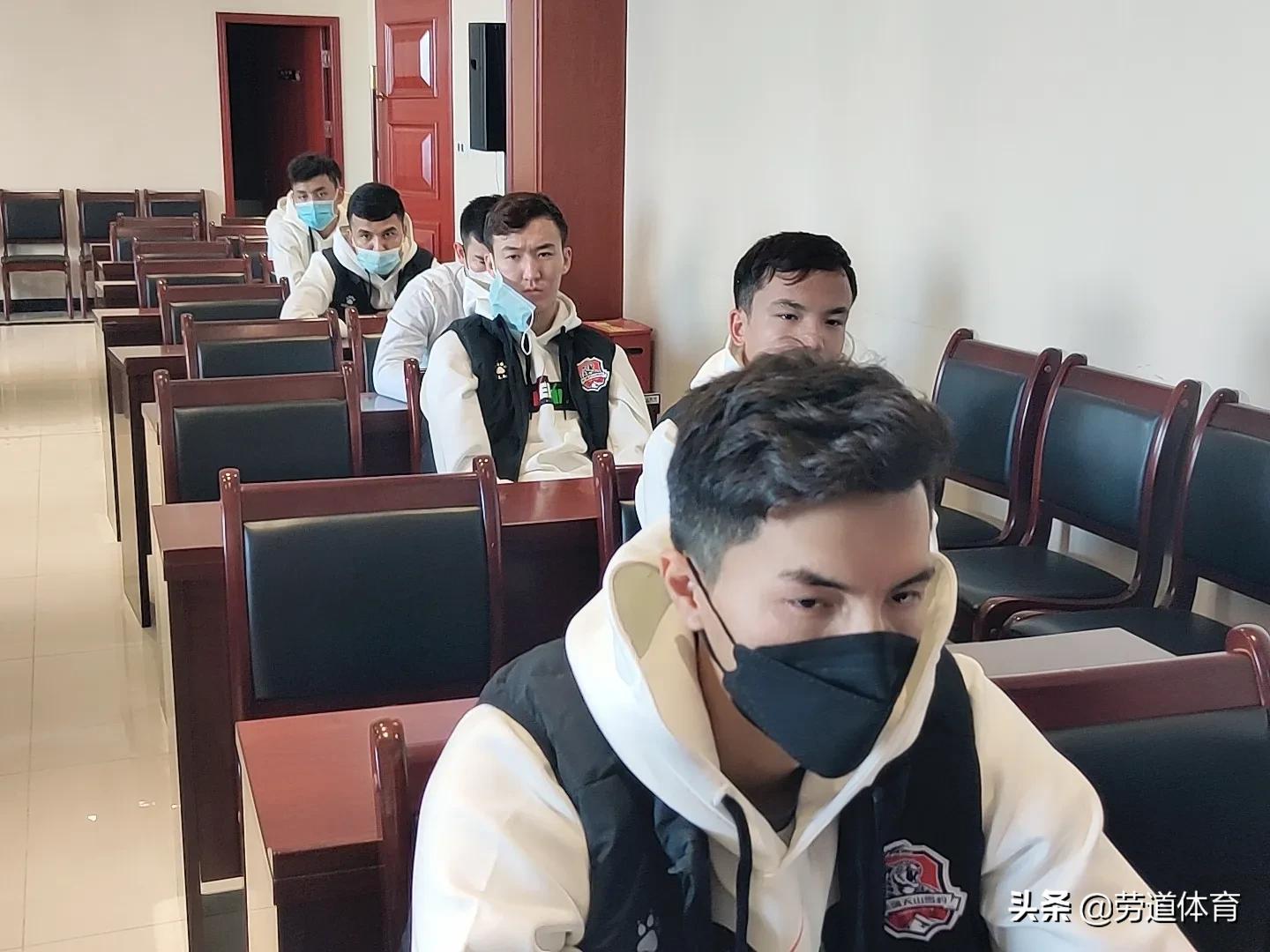 新疆天山雪豹赛前发布会,新疆天山雪豹队最新消息