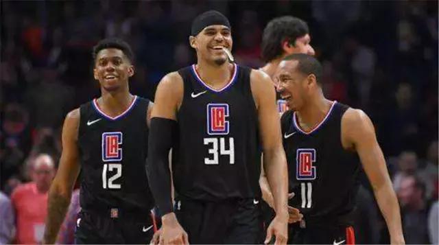 一年多赚1亿总冠军+顶薪他都要美媒：今夏最垃圾合同出炉了