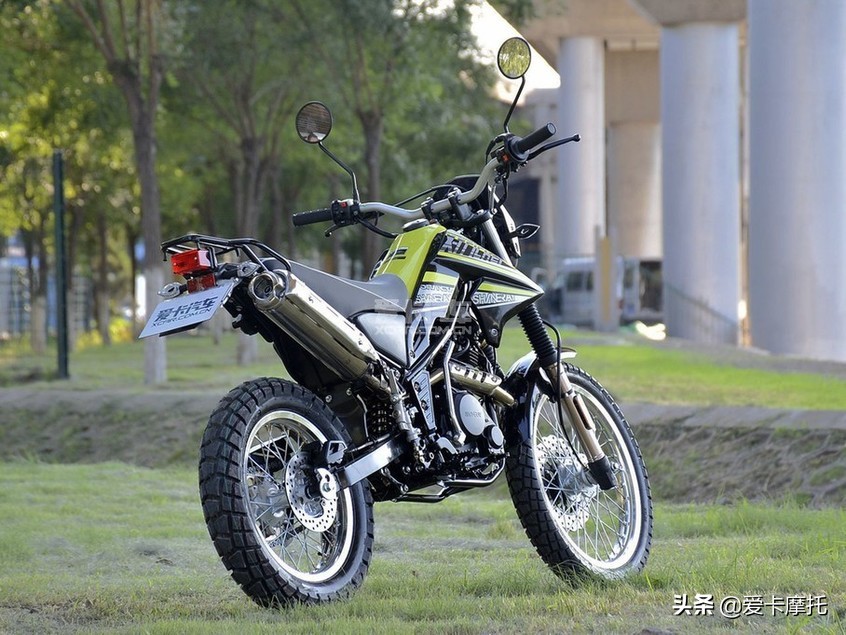 横扫赛道碎石路最值得购买的摩托之娱乐利器篇