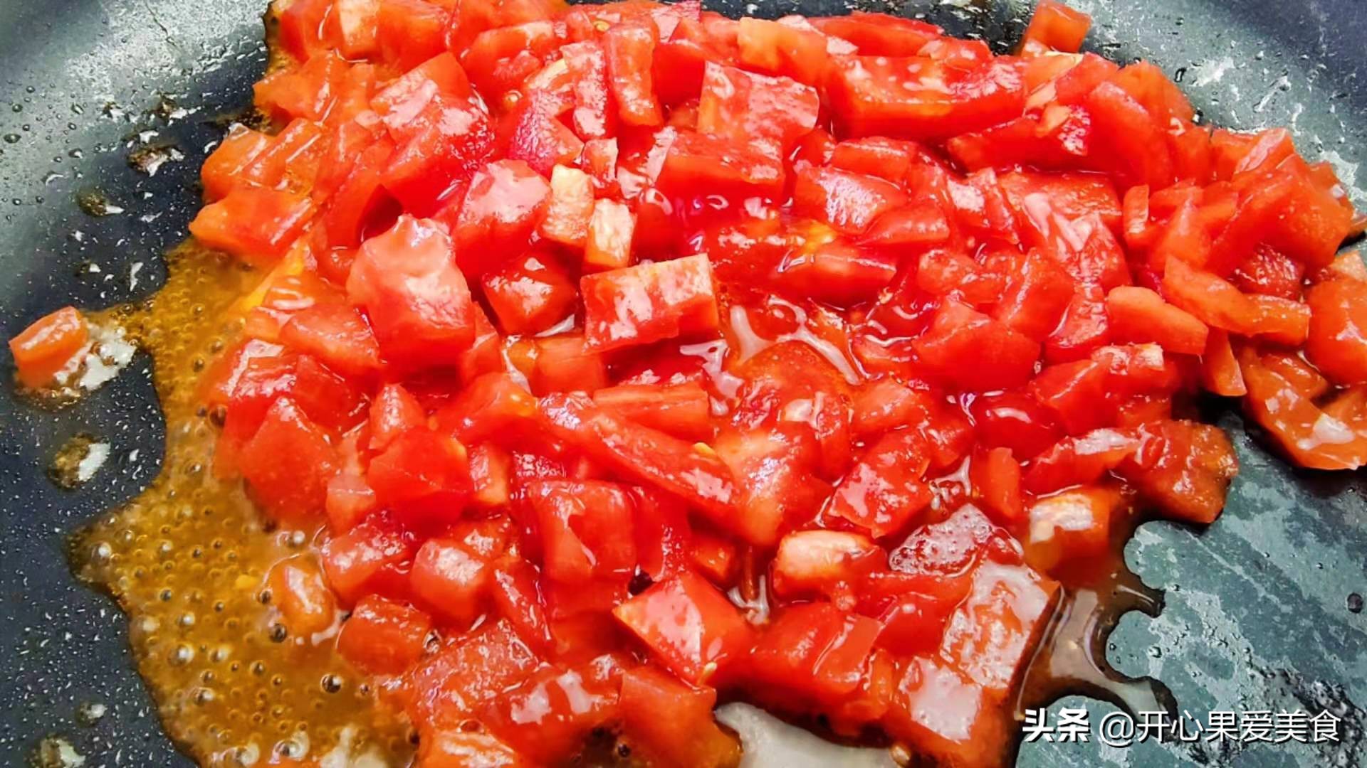 只用面粉做水晶蒸饺,蒸饺怎么做皮不硬又透明配方