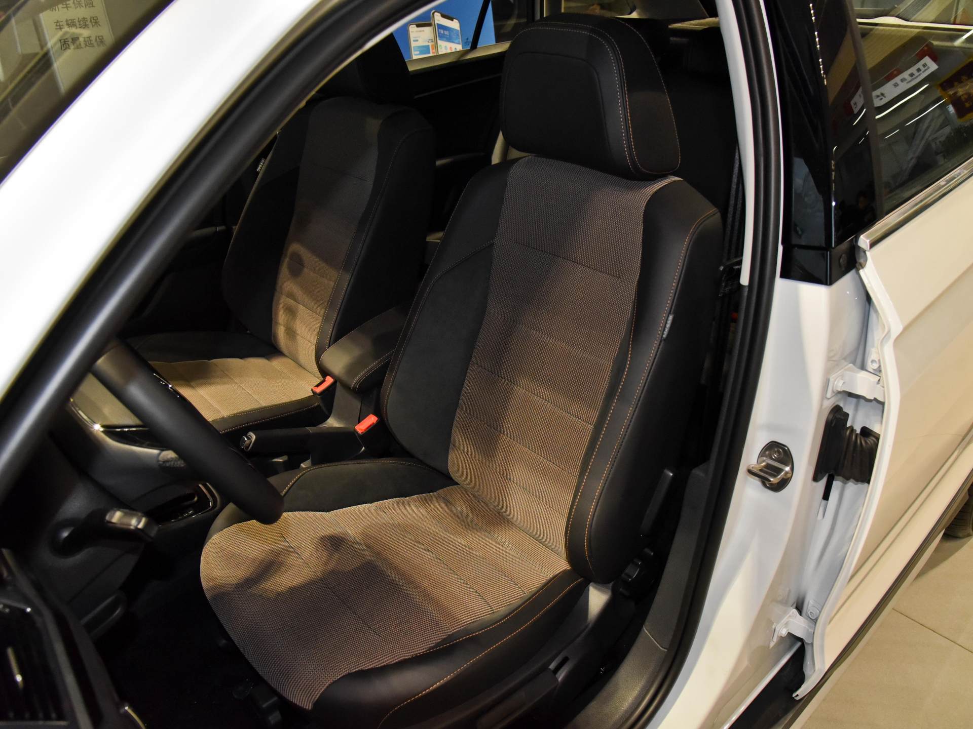 18年18款大众c-trek蔚领230tsi1.4t图片,大众c-trek蔚领2017款230tsidsg舒适型