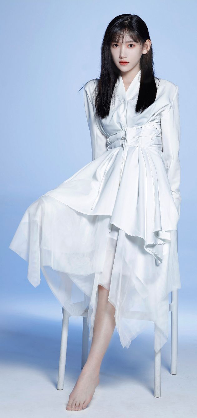 明星穿搭图片素材,明星新款服装图片大全