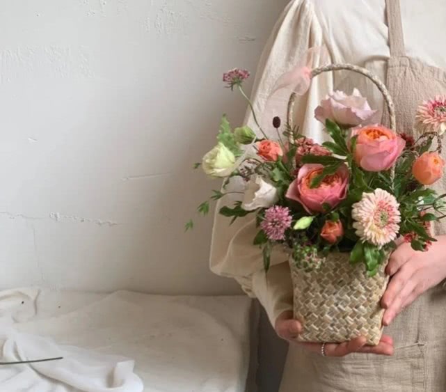 开花店如何在抖音上赚钱,开一个花店可以赚钱吗