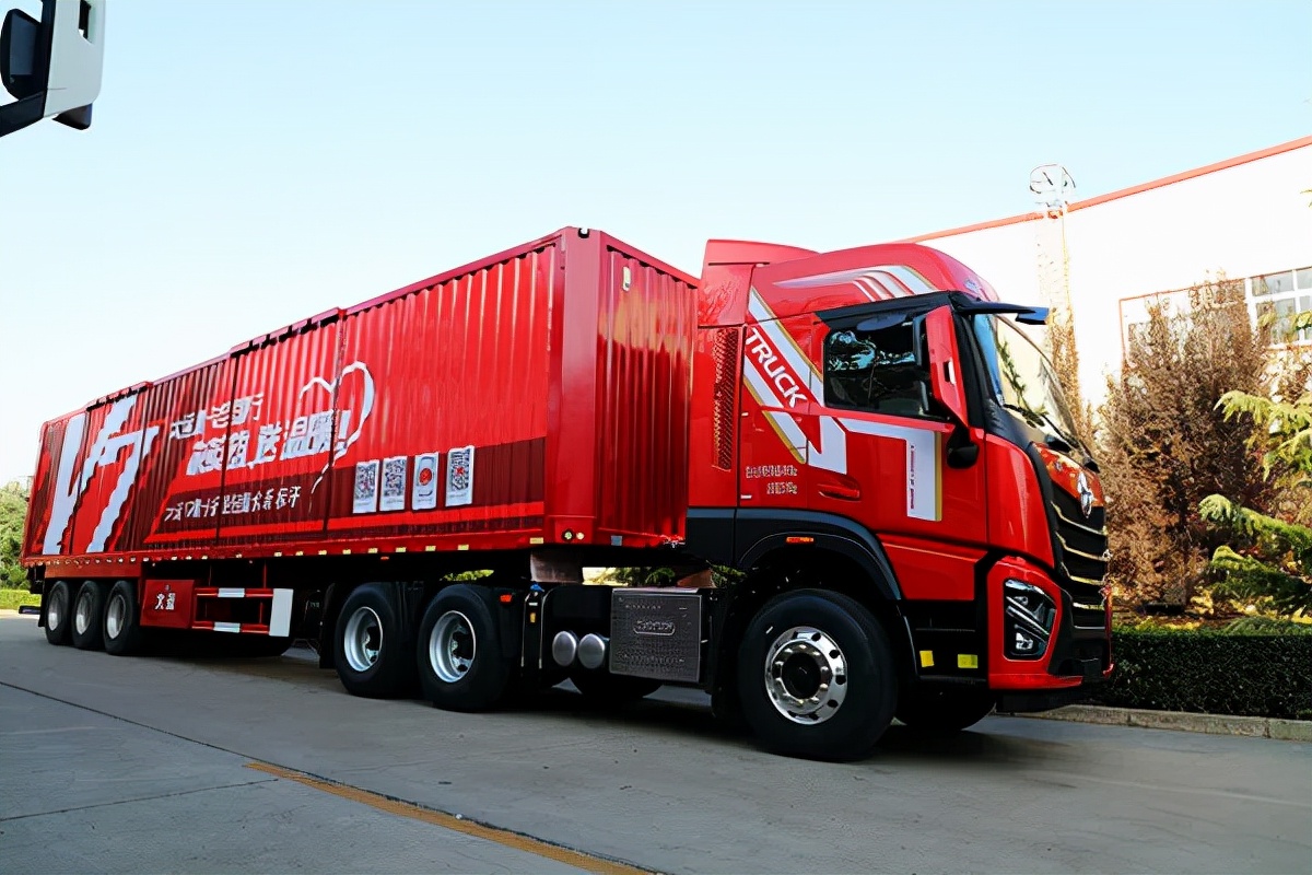 大运重卡v7车型河南地区交付火热,买一送一的车靠谱吗