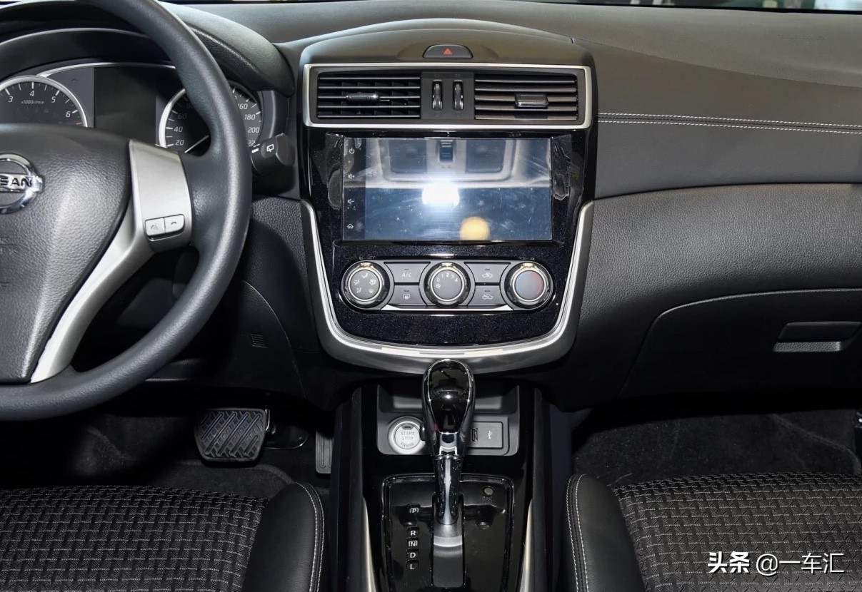 新款骐达和经典轩逸,新款骐达跟轩逸哪个值得买