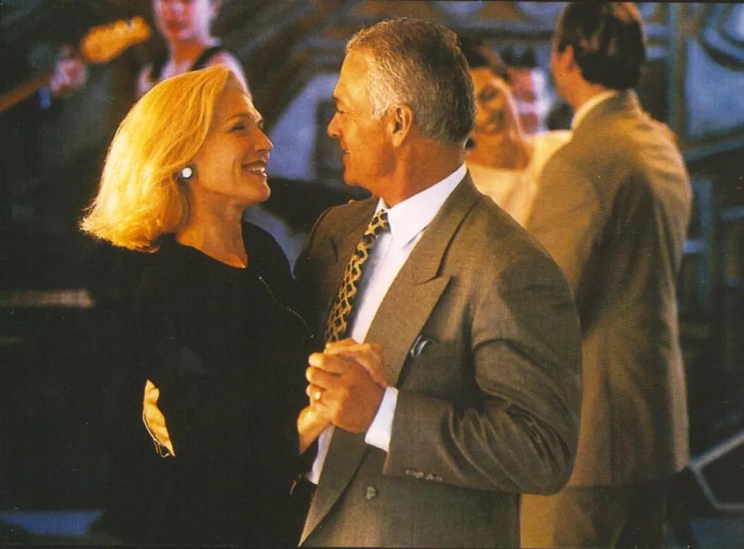 养大3个亿万富豪、67岁全裸上杂志：她的人生太硬核