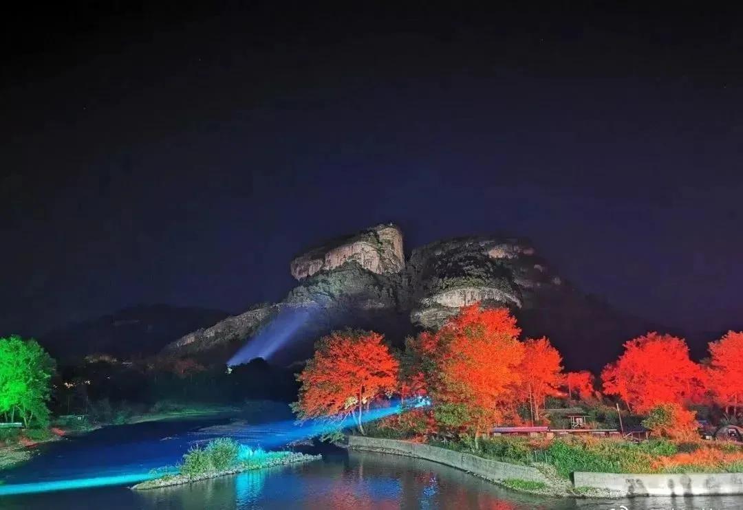 见一面吧！在秋意的武夷山看场演出~