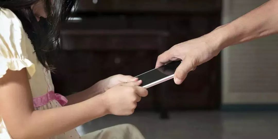 孩子玩游戏成瘾该怎么办,17岁孩子玩游戏成瘾该怎么说