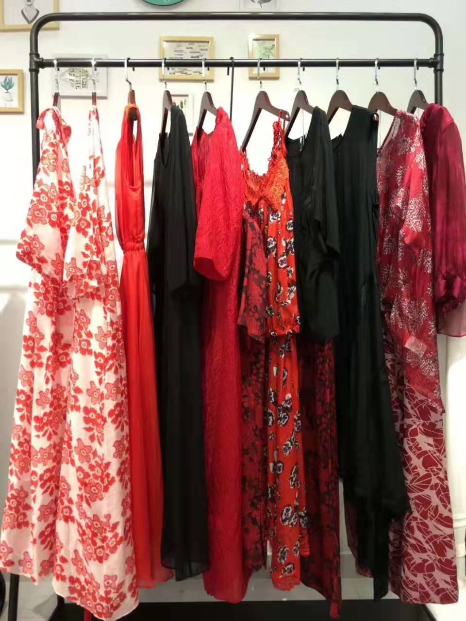 开品牌折扣女装店经验分享,如果你想开店要开什么店才好