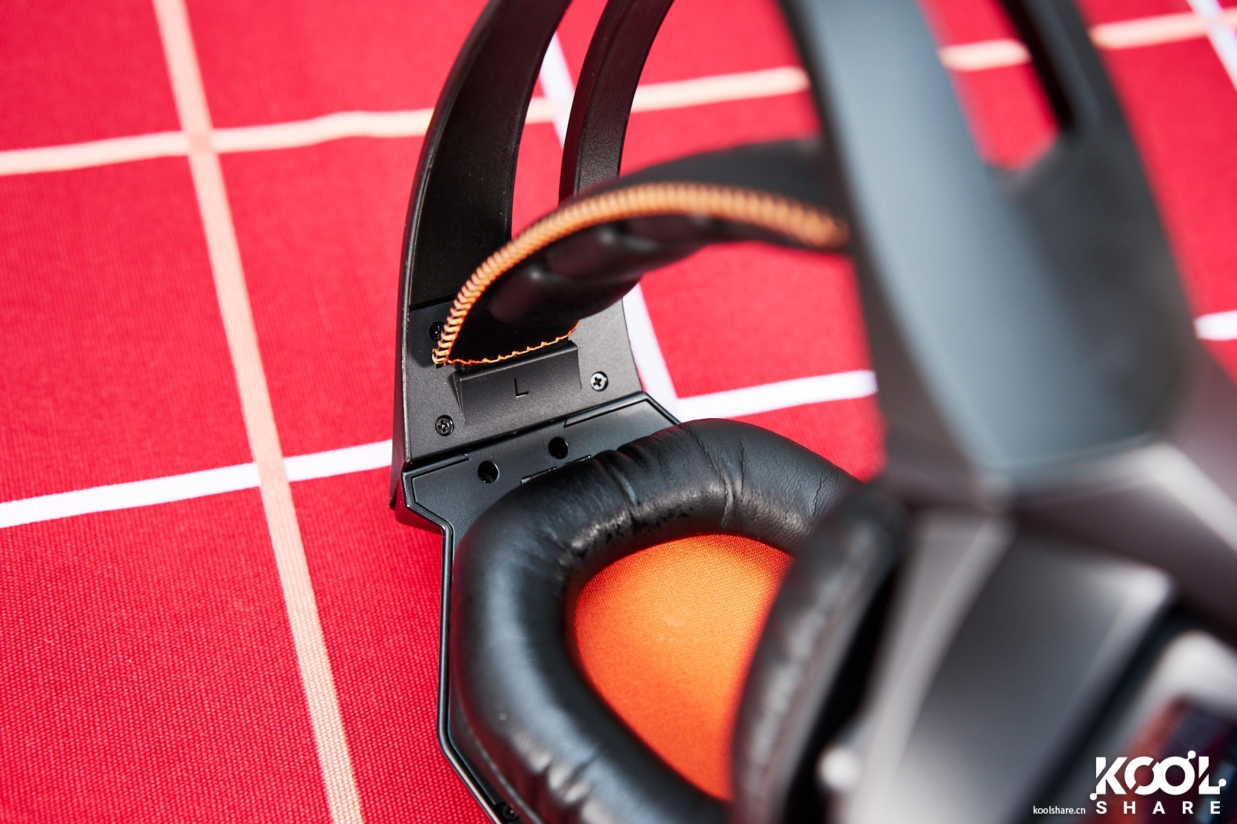 猛禽strix7.1耳机测评,华硕猛禽和金士顿黑鹰