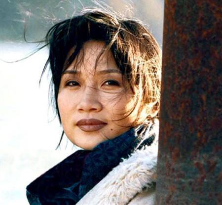 龚琳娜与韩红谁出道早,龚琳娜与韩红唱功谁好