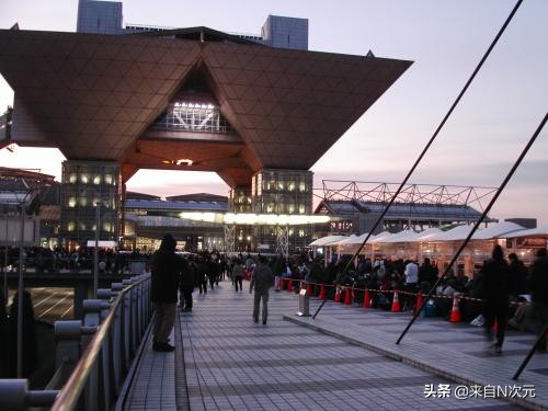 同人漫展c96：雷姆和初音未来coser萌翻天，另类血小板太过雷人