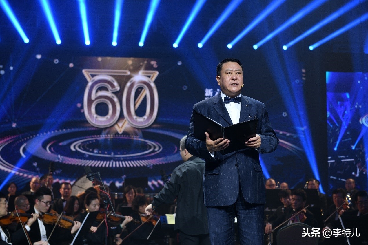 10万元买老款奔驰s级划算吗,新款北汽绅宝智道手动挡