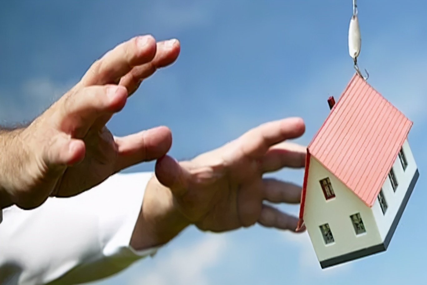 偷越国边境赌博怎么处罚,偷越国境拉拢赌博的最新处罚标准