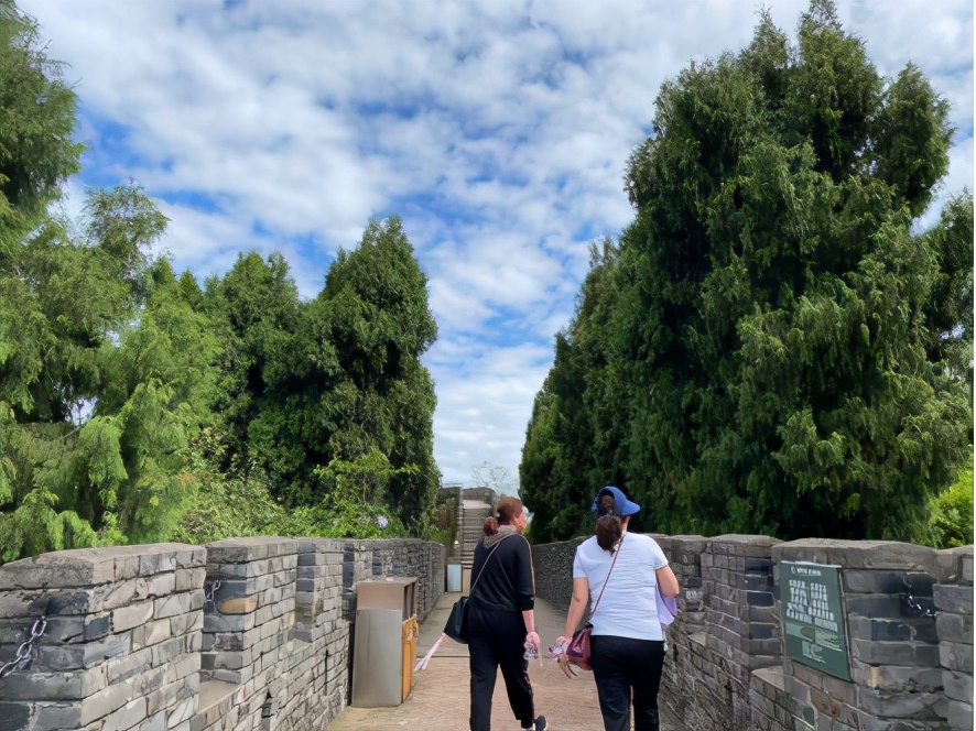 四川安达电梯设备有限公司,安达电梯