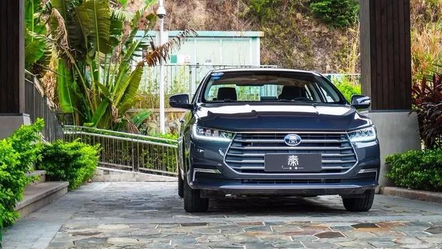 手握只有7万，不一定非买帝豪，这3款经济型轿车也很不错