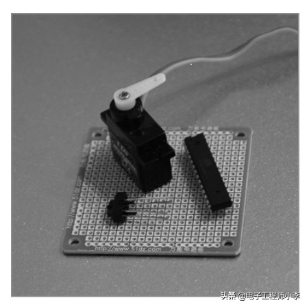 单片机智能感应垃圾桶设计,单片机收纳箱设计