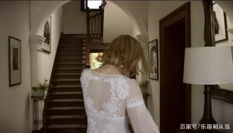 看看女神妮可和米兰达的豪宅，高级感的家都有这个特点