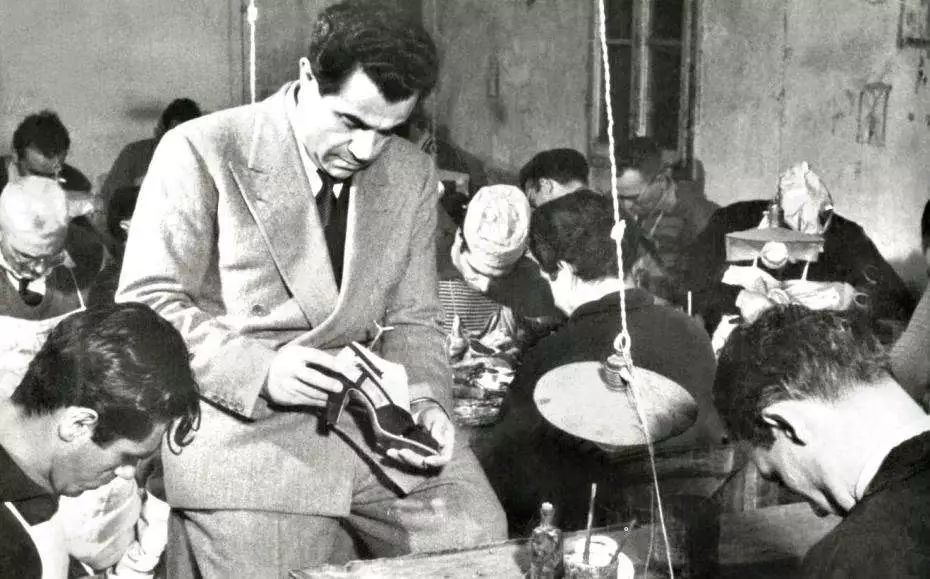 林允菲拉格慕全球品牌代言人,林允代言的香水