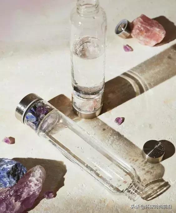 什么水适合肌肤喝,你的肌肤该用乳液还是面霜