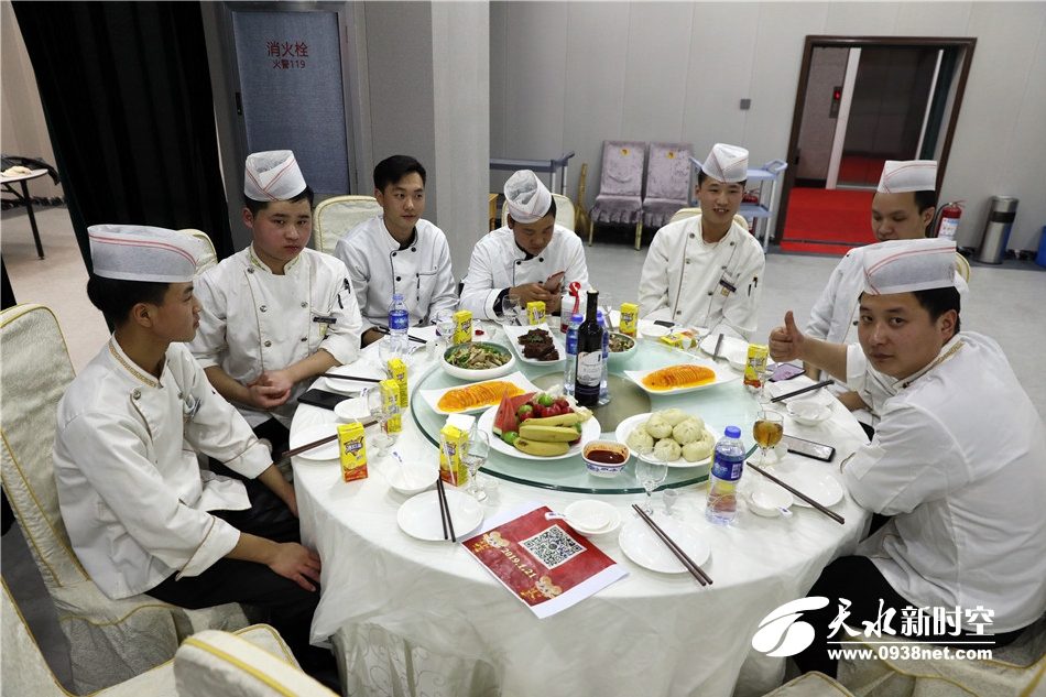 天水金龙大酒店举办2020年迎新春团拜会