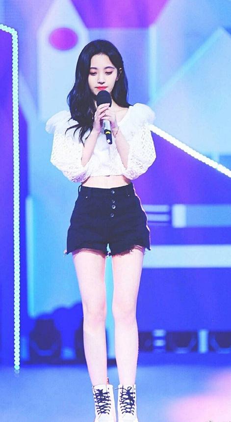 鞠婧祎十年前旧照,鞠婧祎足球宝贝