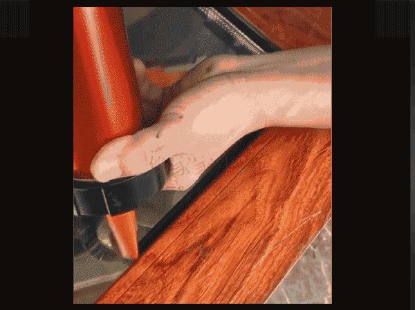 窗户打密封胶要把旧胶弄掉吗,阳台窗户胶没打好怎么处理