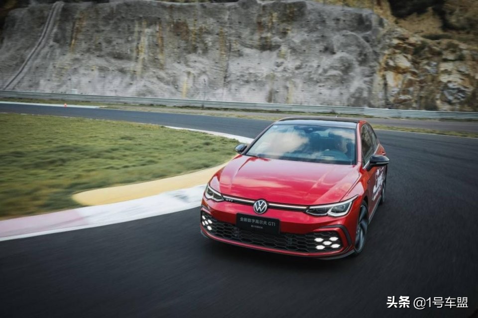 试驾高尔夫gti2021,高尔夫gti赛道狂飙
