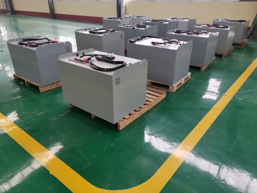 泉亿电动叉车生产厂家,泉亿电动叉车价格表