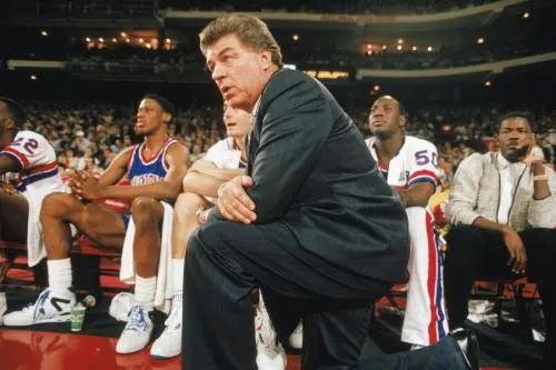 NBA纪实连载39:最想废了乔丹的那个人,恶贯满盈的比尔兰比尔