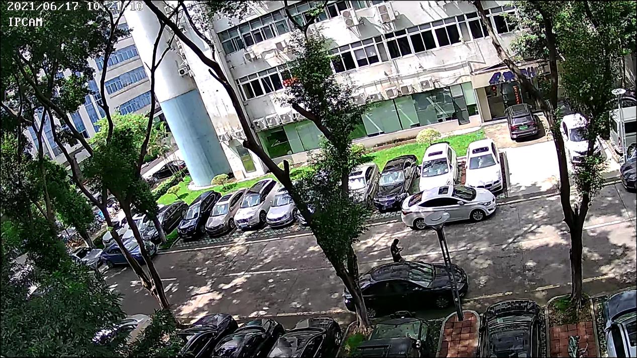 霸天安c53摄像头安装教程,霸天安免插电摄像头测评