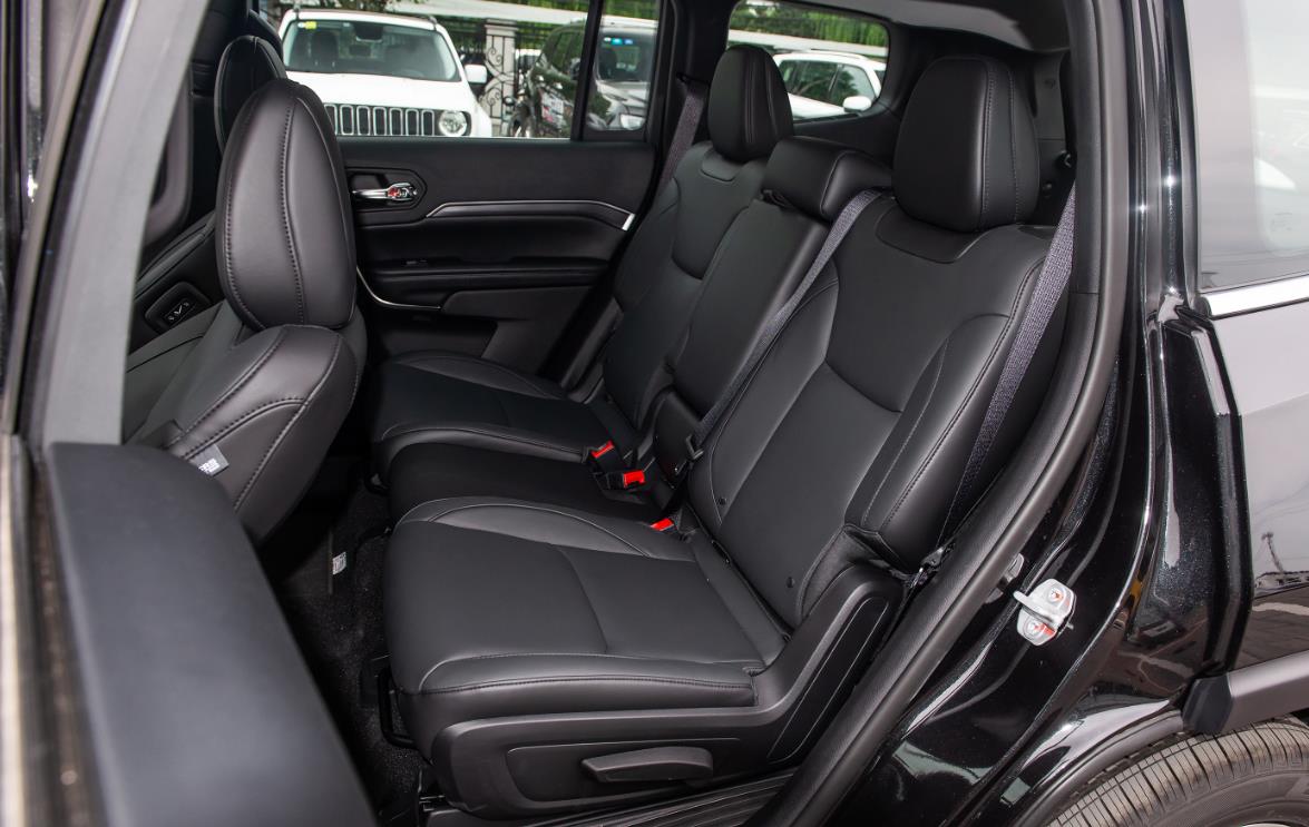 叫好不叫座车，起步2.0T+9AT，比汉兰达便宜的指挥官为何没人买？