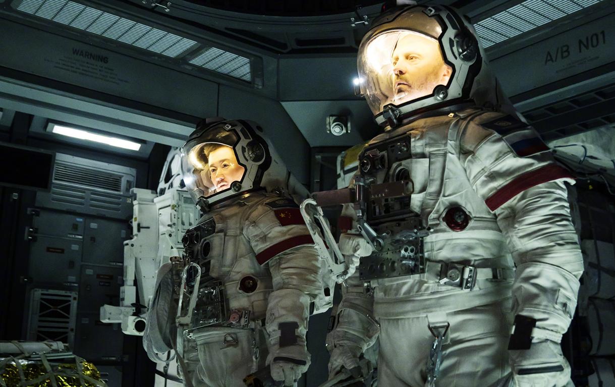 流浪地球特效制作团队是古天乐吗,古天乐和吴彦祖并肩作战