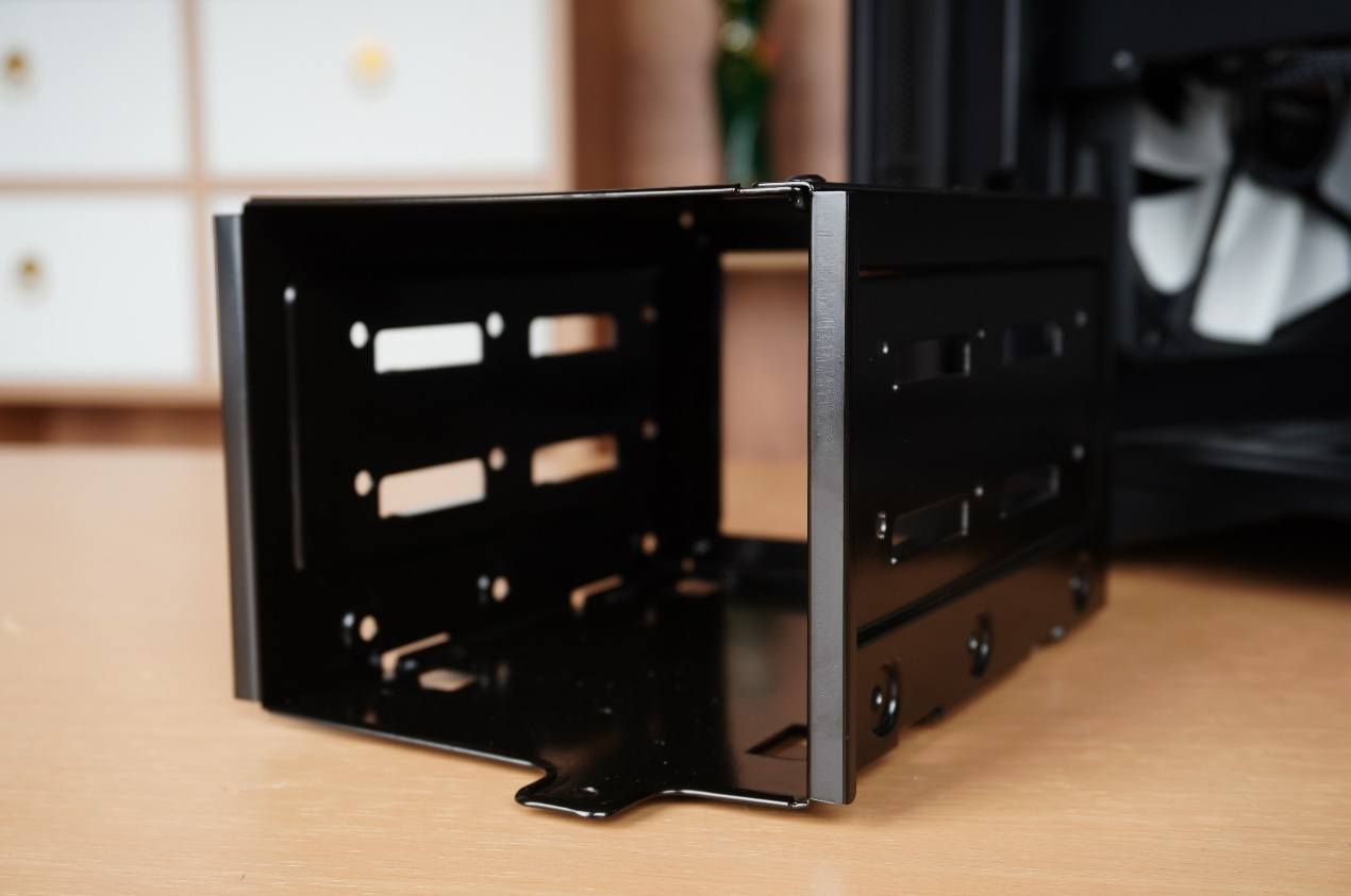 先马黑洞和黑洞3哪个好,先马黑洞3和先马黑洞7