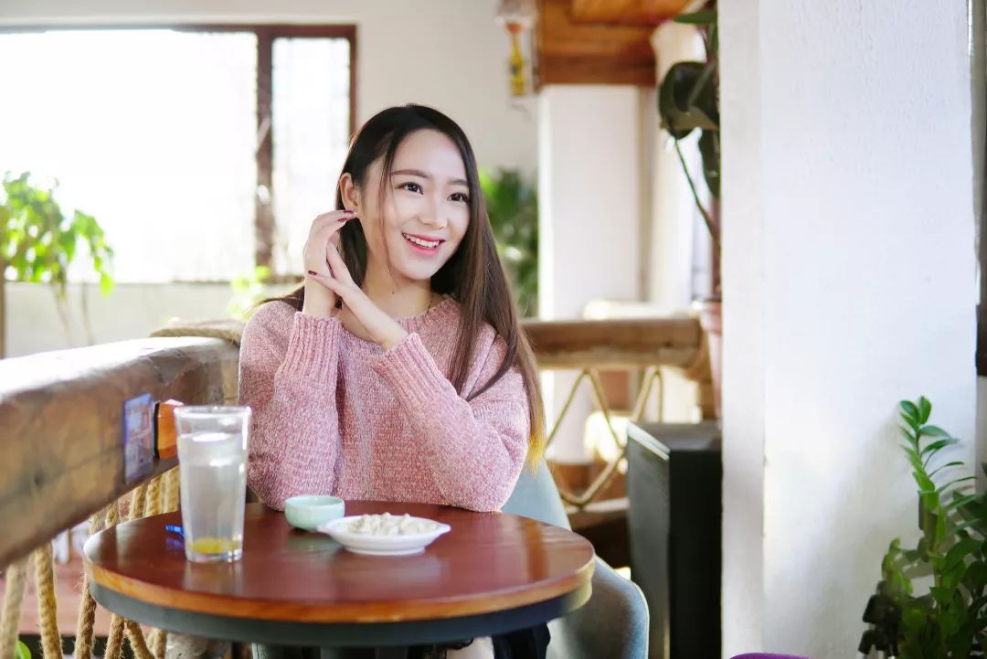 头发干枯发黄毛躁怎样改善,头发干枯暗沉无光泽怎么办