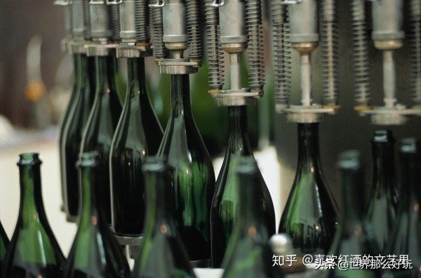 法国进口的红酒便宜的是真的吗,为什么抖音卖进口红酒那么便宜