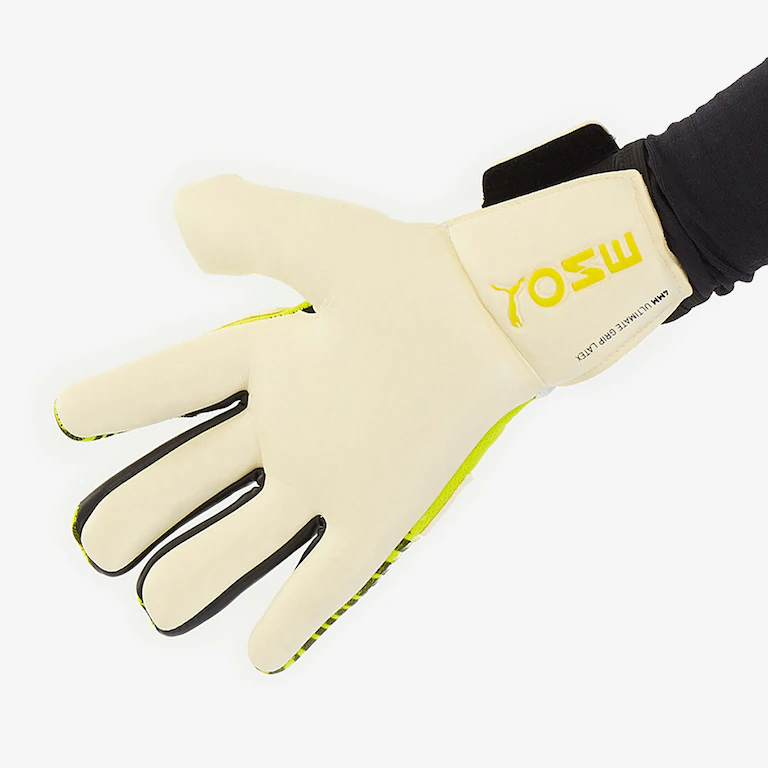 puma和adidas门将手套哪个好,puma守门员手套新款