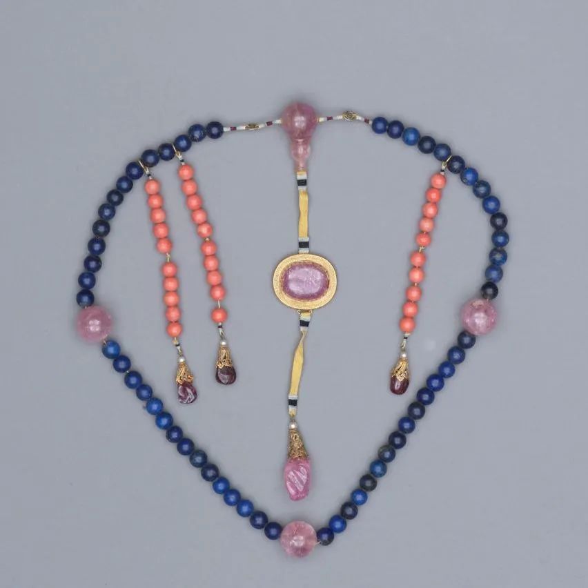 你知道玉是什么吗,你戴的是什么玉