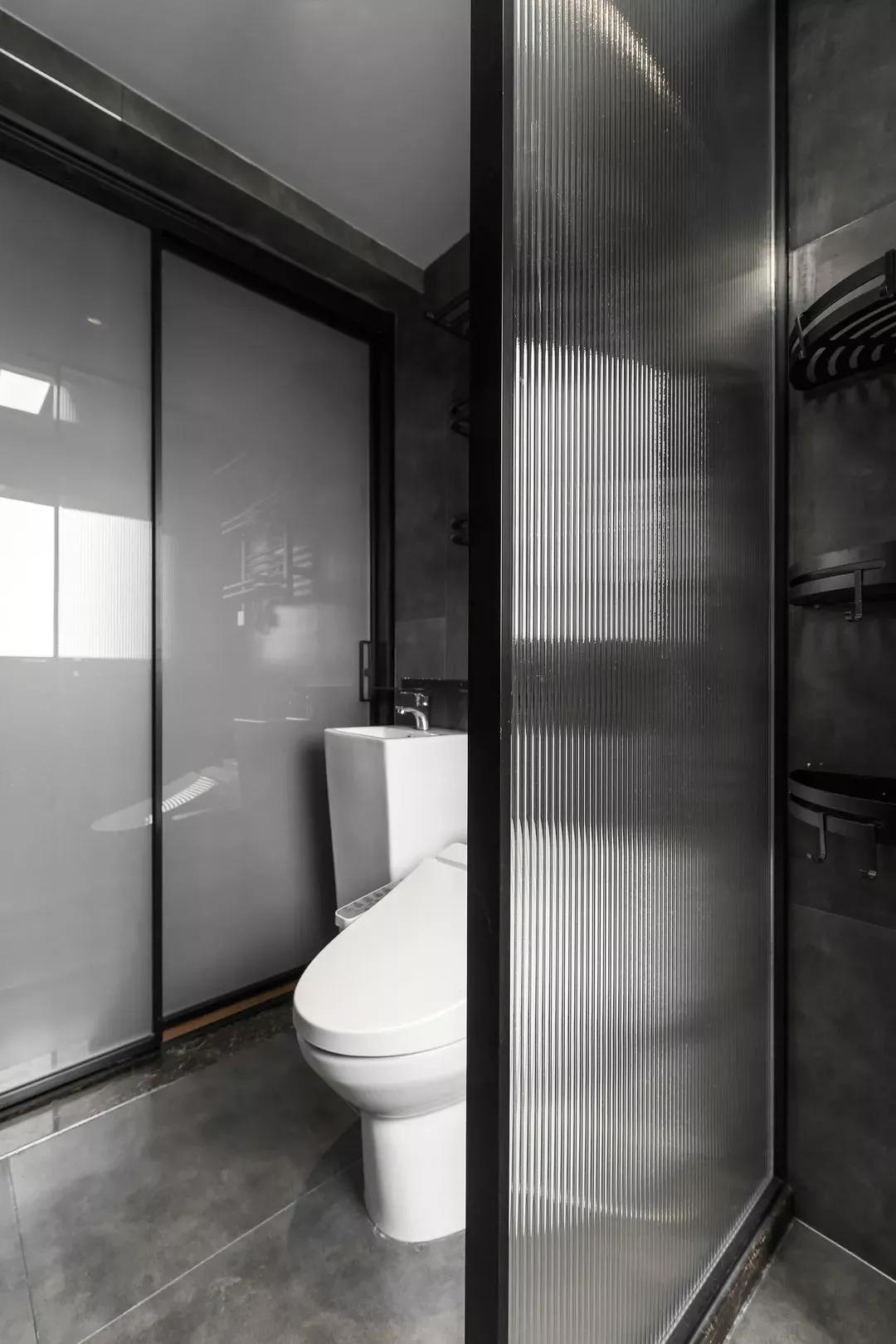 上海65平的小家,上海65平小户型两室一厅住四口人