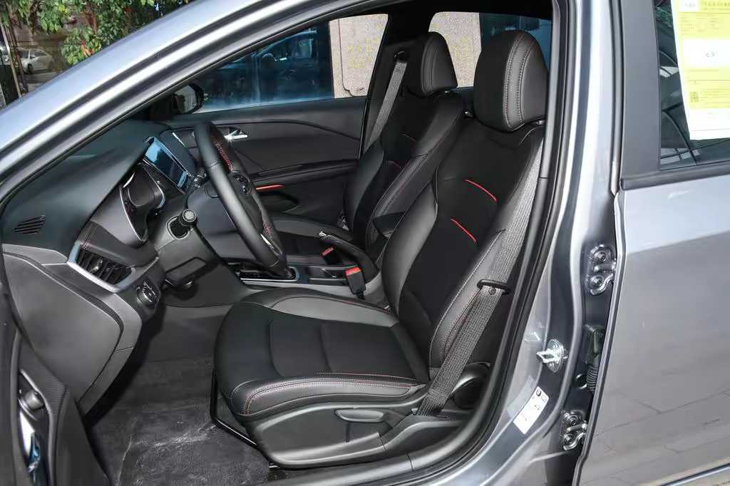 雪佛兰科鲁泽1.0t轻混试驾视频,有颜有实力测试雪佛兰科鲁泽