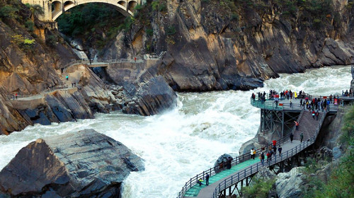 到丽江旅游，这9大必去的当地景点让你领略云南独特的风情