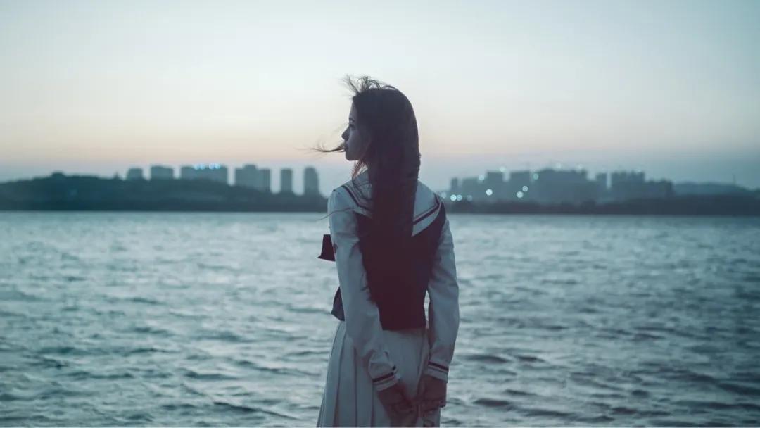 高管辞职钓鱼，外卖小哥猝死在家：不是所有成功，都叫年入百万