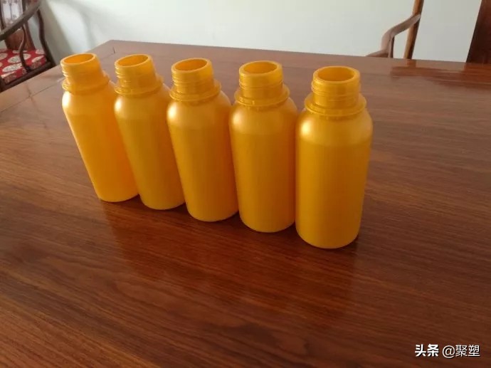 塑料瓶设计包含什么科学原理,塑料瓶如何让瓶口变小