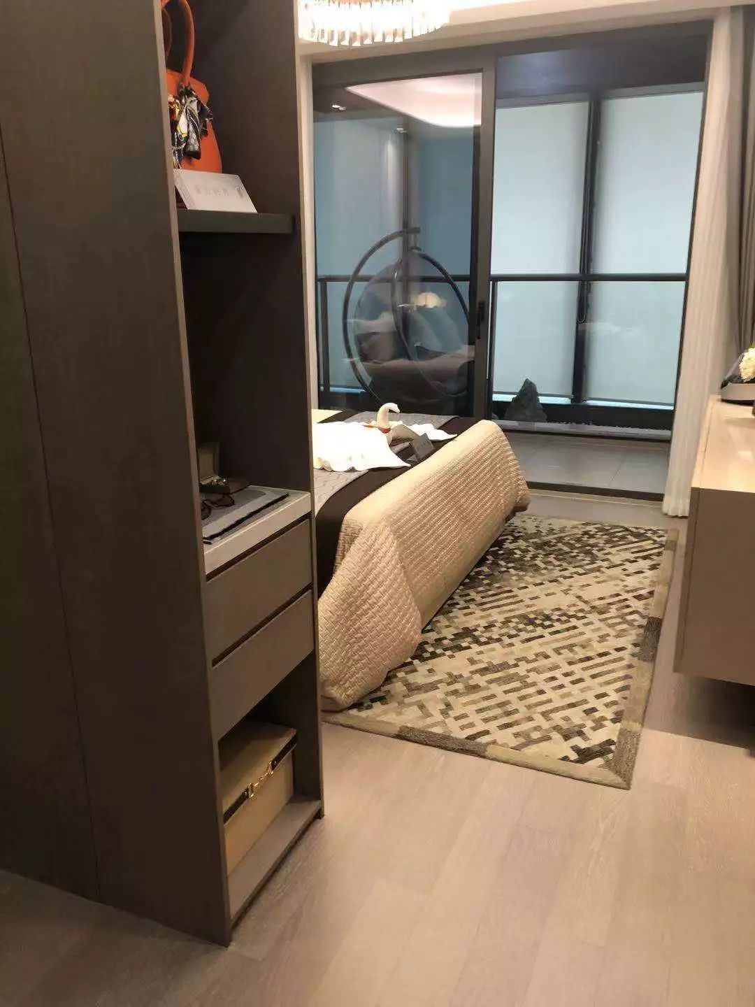 杭州城西申花倒挂三万元楼盘,倒挂楼盘是便宜还是贵