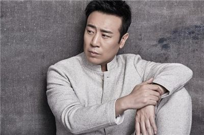 曹操于和伟年轻,曹操于和伟何等气魄