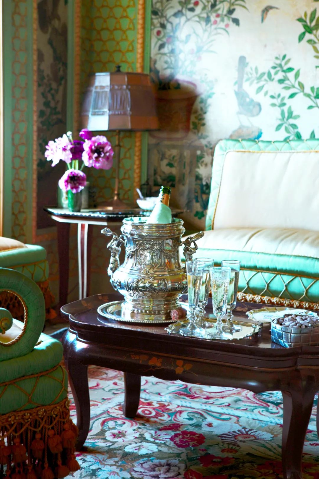 华尔街之狼卖证券片段,华尔街之狼现实主义