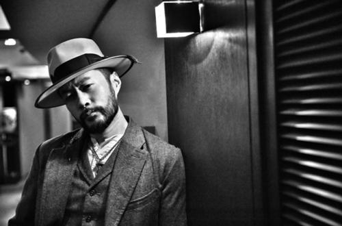 杜维明昨日揭晓潜伏身份，谭凯《天衣无缝》中精彩演绎获赞