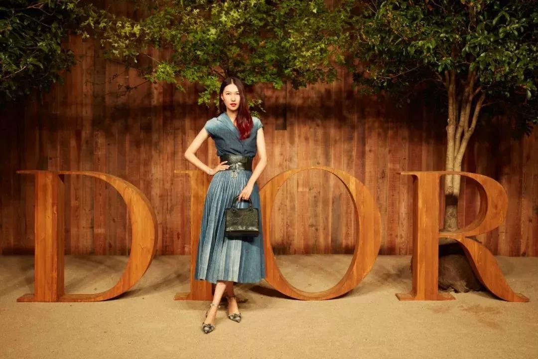 晖常look|细数2019年百场时尚活动+街拍,继续迎战2020