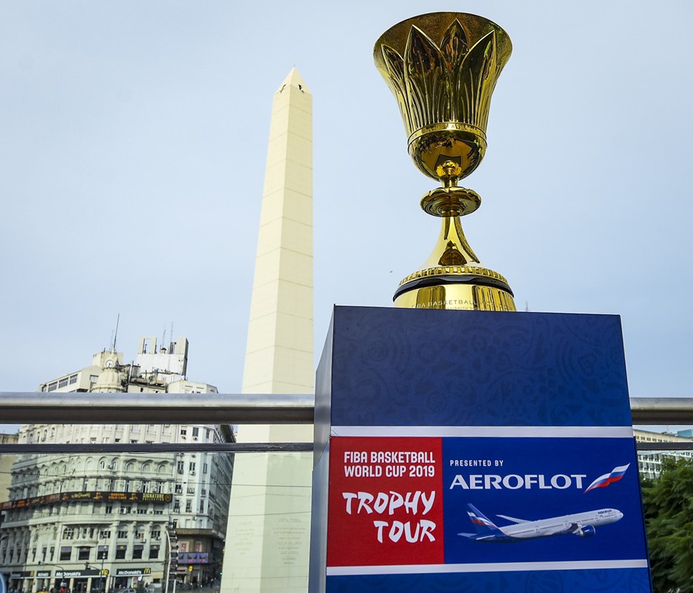 32支球队进行篮球比赛,男篮32届世界杯