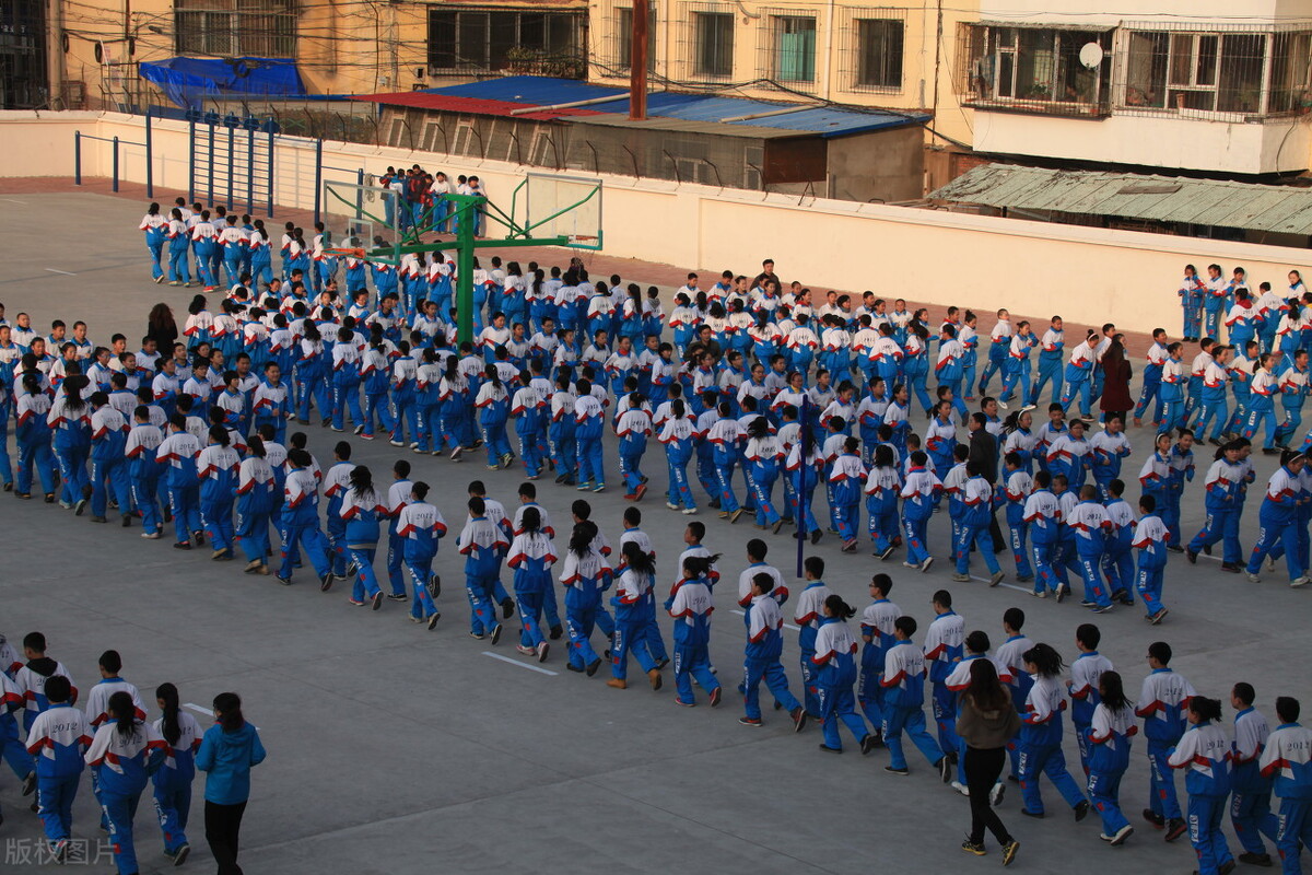 中考成绩差是选职高还是技校,中考350是选中专好还是选技校好